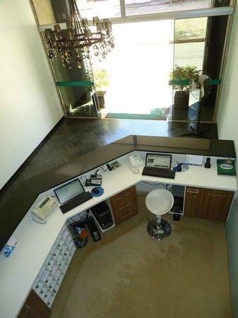Deed'S Hotel Mantenopolis Extérieur photo